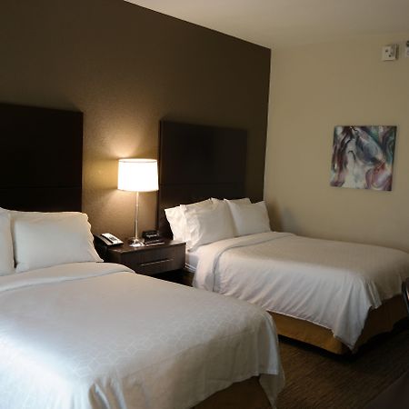 Holiday Inn Express Fredericksburg - Southpoint By Ihg Екстер'єр фото
