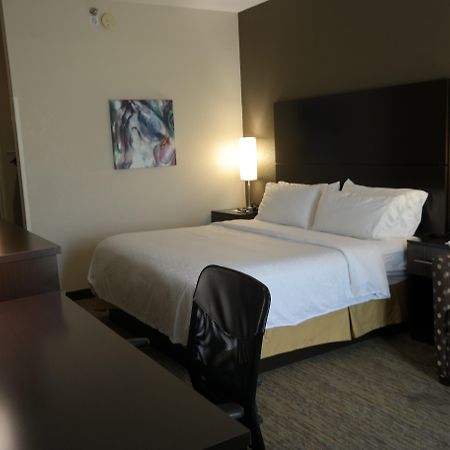 Holiday Inn Express Fredericksburg - Southpoint By Ihg Екстер'єр фото